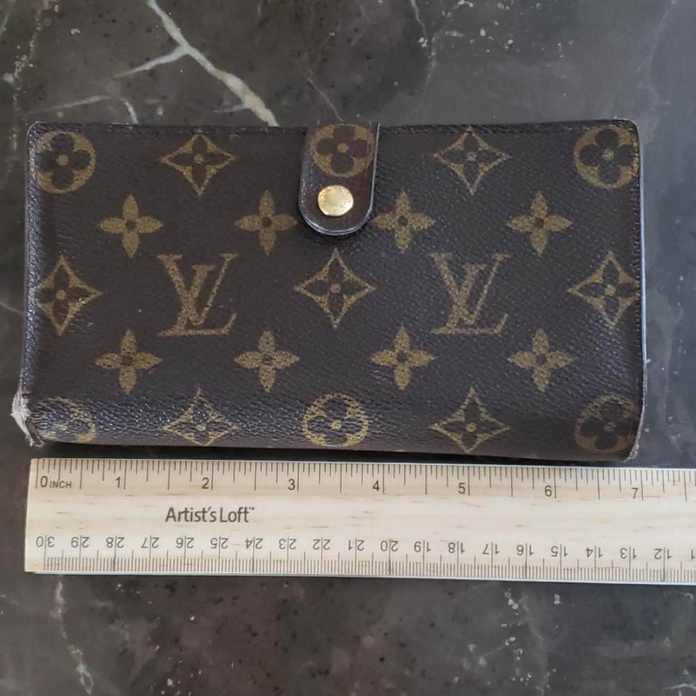 Authentic Louis Vuitton vintage wallet